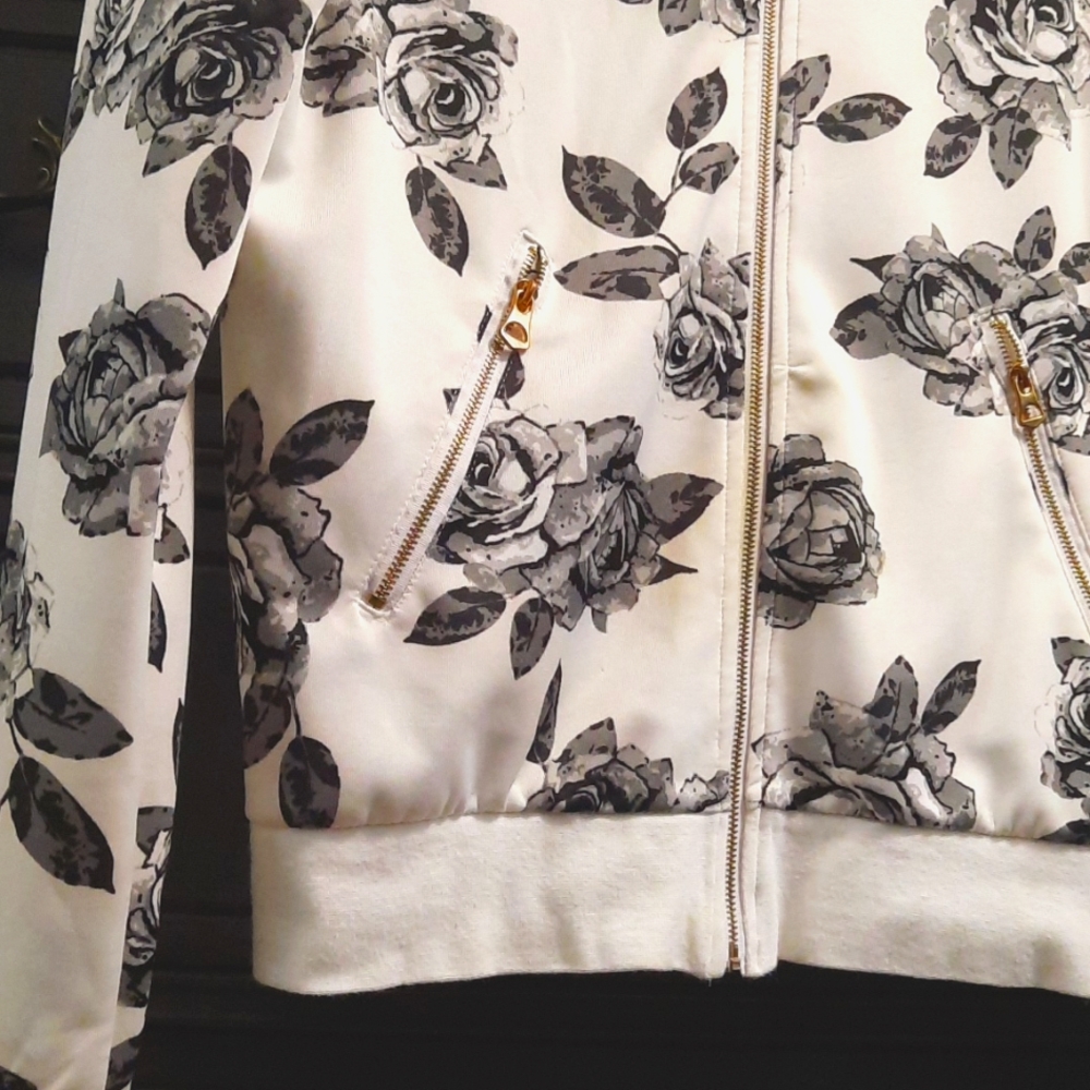 Rose print jacket - Picture 2 of 7